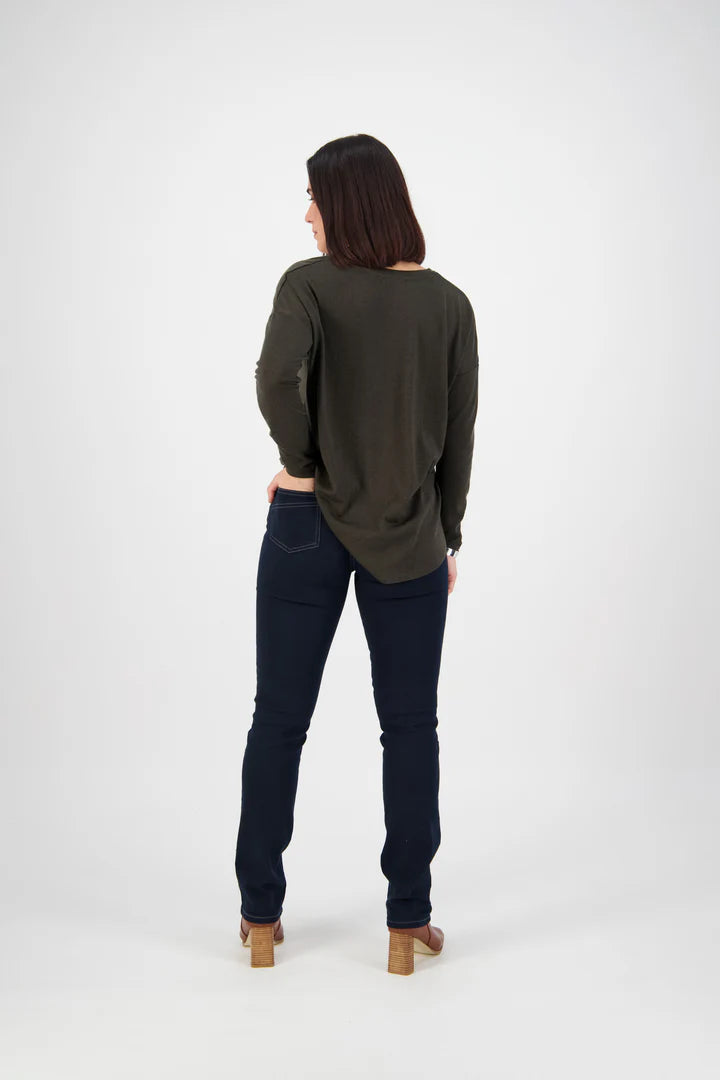 Slim Leg Jeans (Style 9901)