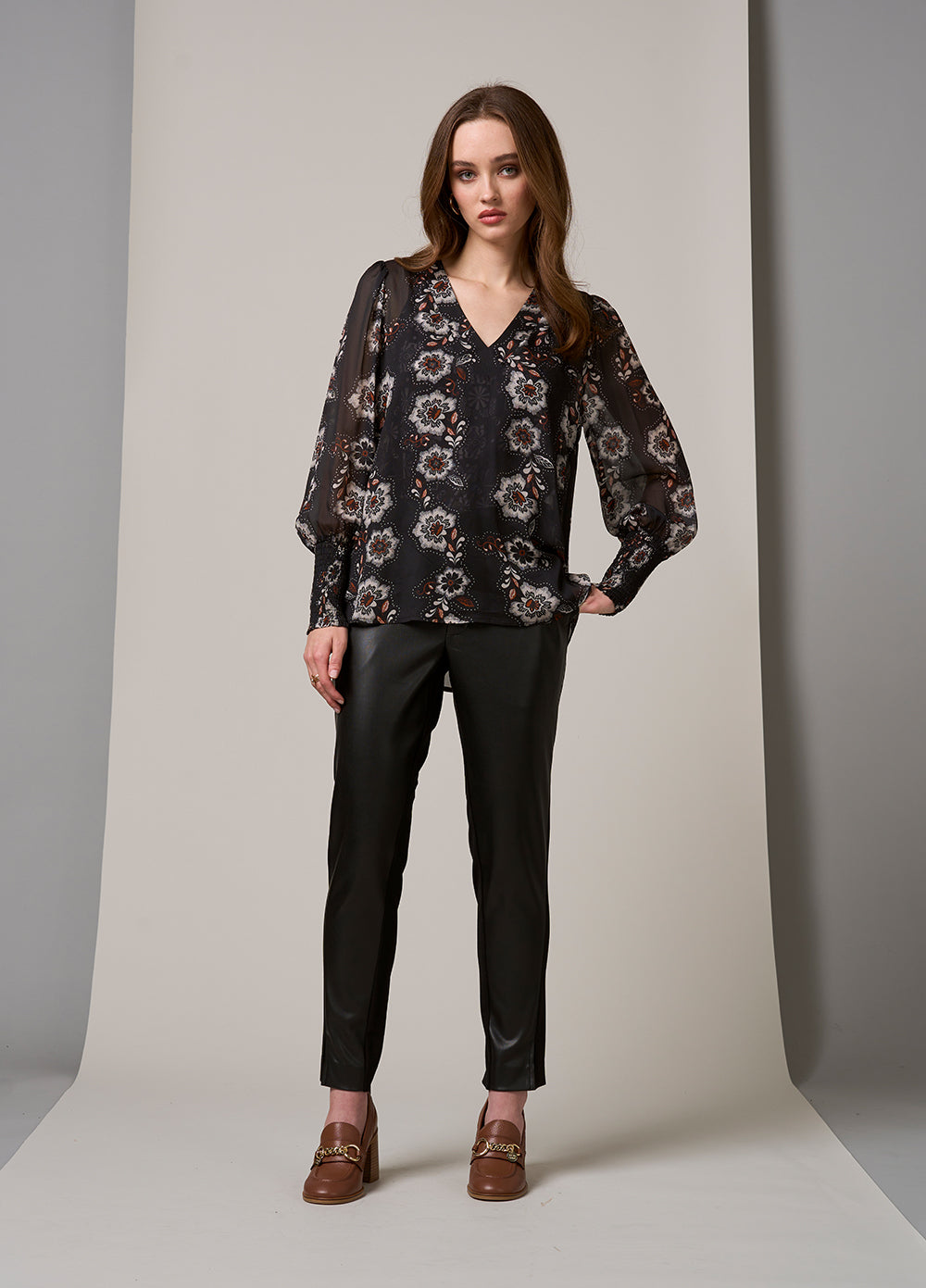 LS2905 Theodora Blouse